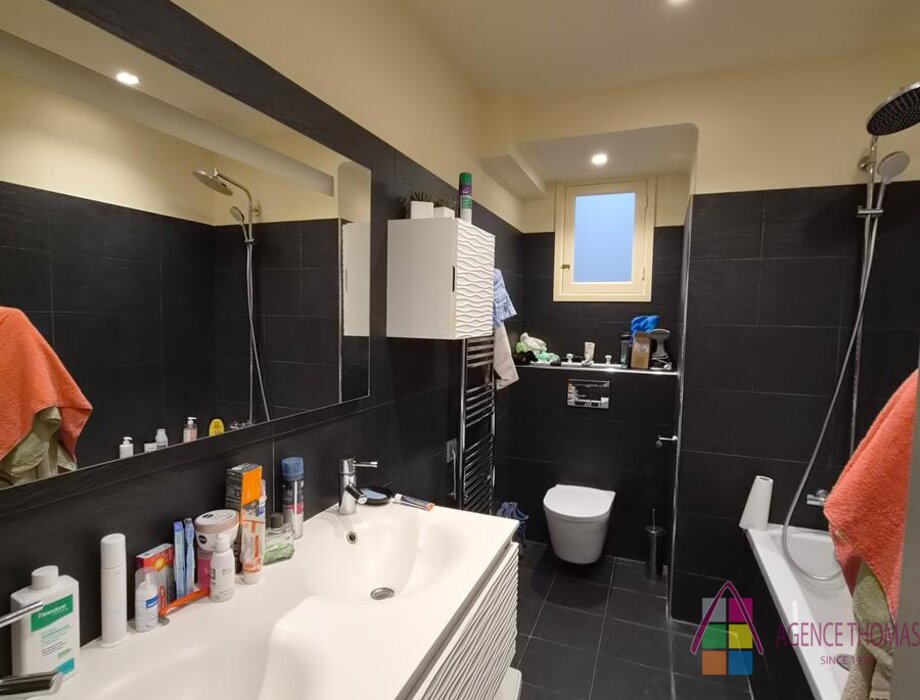 Near Center one bedroom