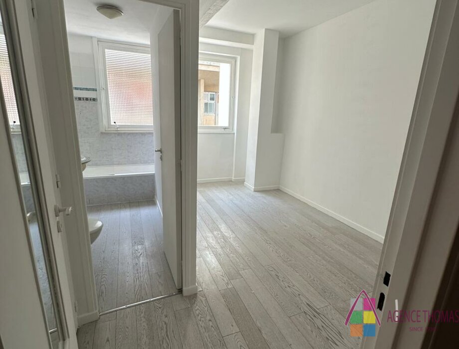 ONE BEDROOM PLACE DES MOULINS