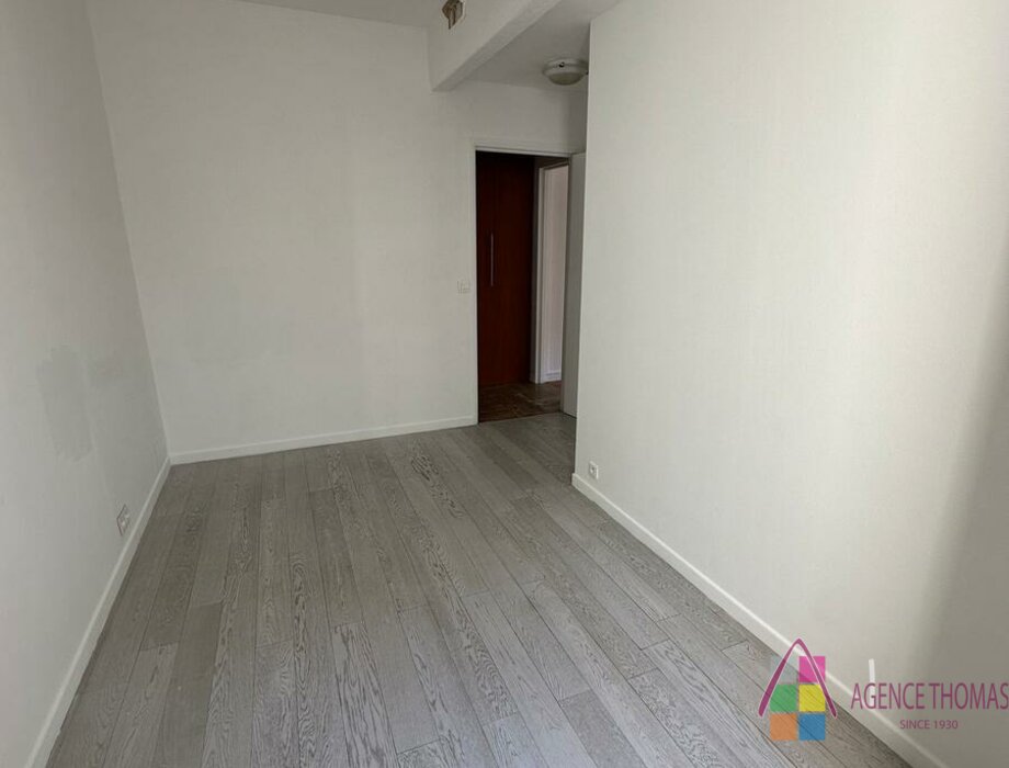 ONE BEDROOM PLACE DES MOULINS