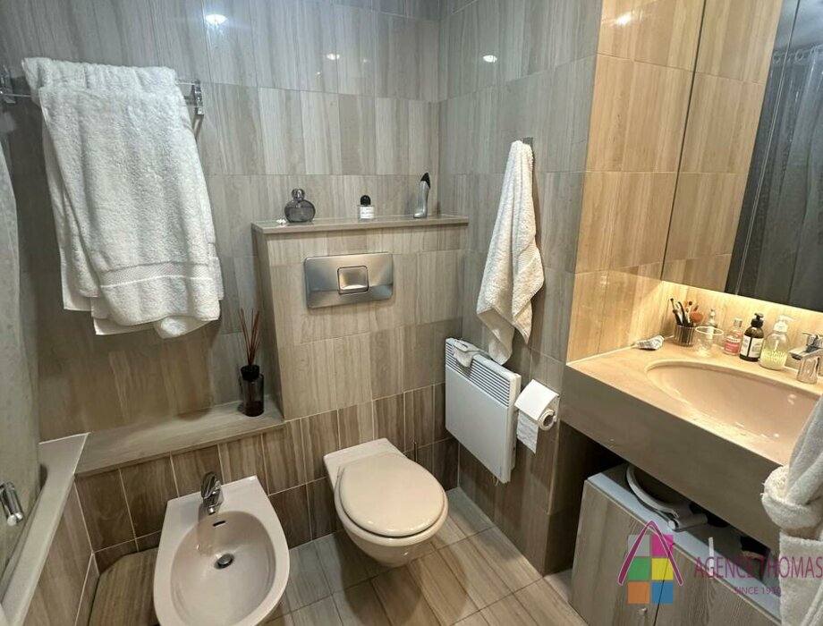 FOR RENT: Spacious and pleasant studio in a quiet area