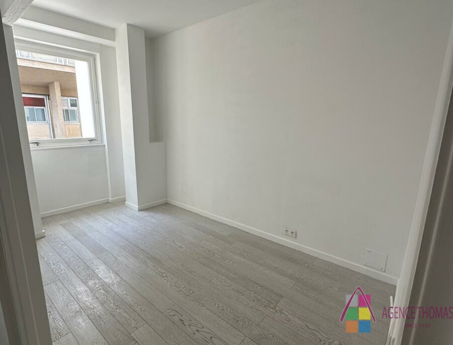 ONE BEDROOM PLACE DES MOULINS