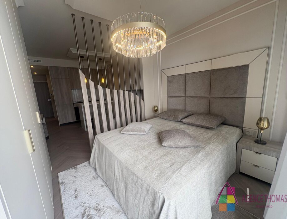 Elegant turnkey studio with balcony and sea view